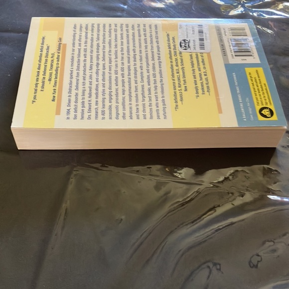 Delivered from Distraction M.D. Edward M. Hallowell & John J. Ratey soft cover - Picture 3 of 4